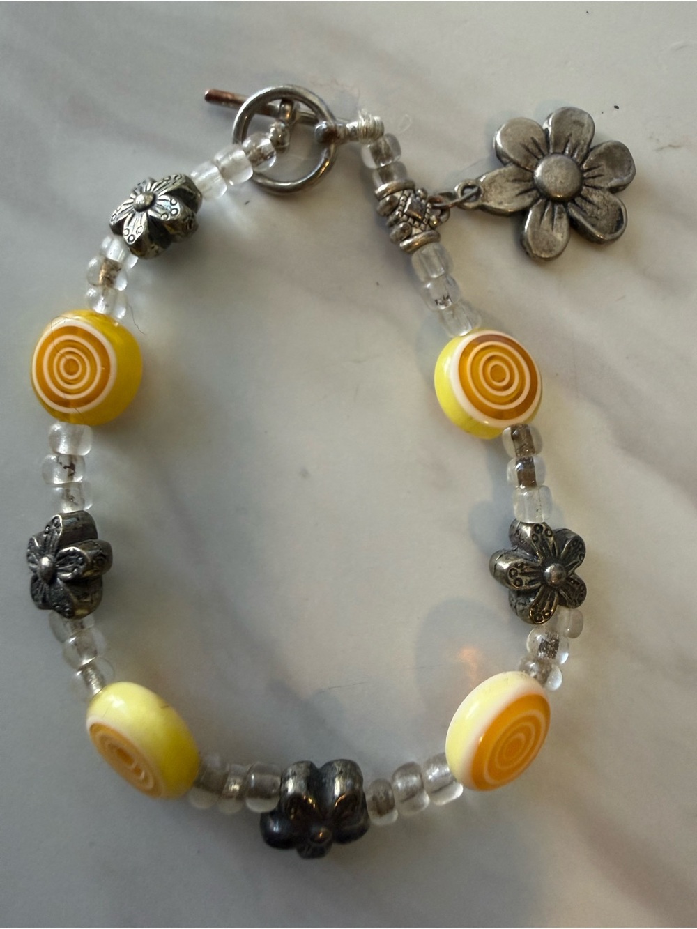 Women’s 8” Bracelet Yellow & White Swirl Glass Beads Clear Spacers Sliver Flower